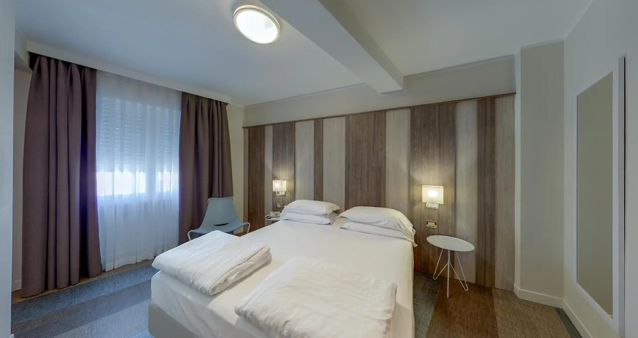 ***  Hotel Europa ガルダ イタリア