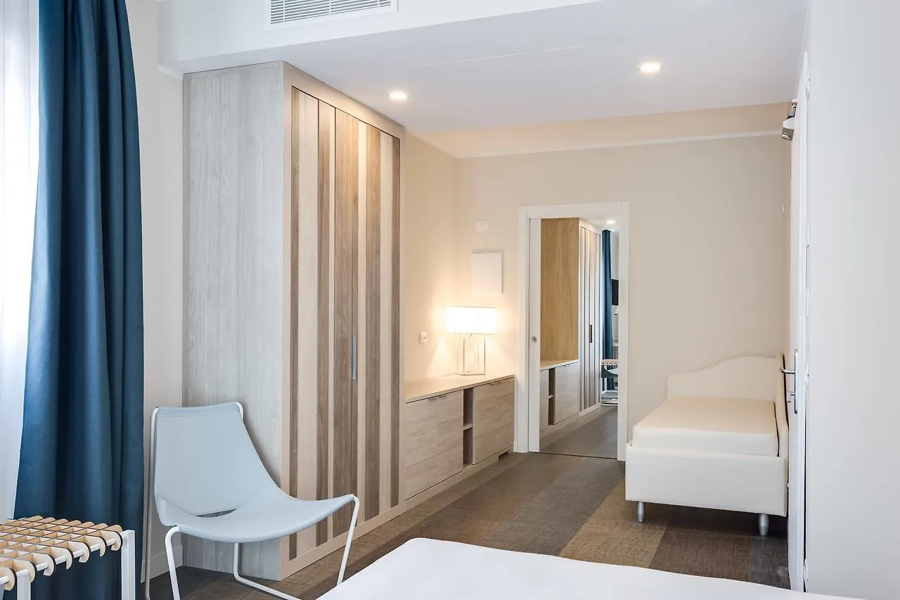 Hotel Europa Garda  3*, Garda (Verona) Italy