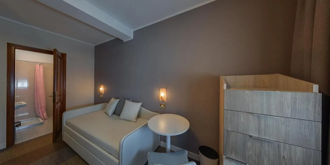 Hotel Europa Garda  Garda (Verona)