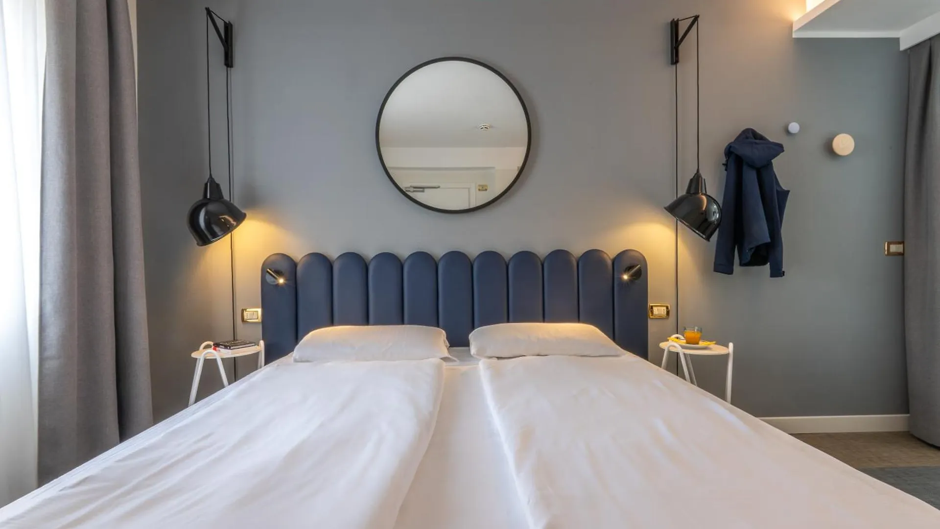 Hotel Europa Garda  3*, Garda (Verona) Italië