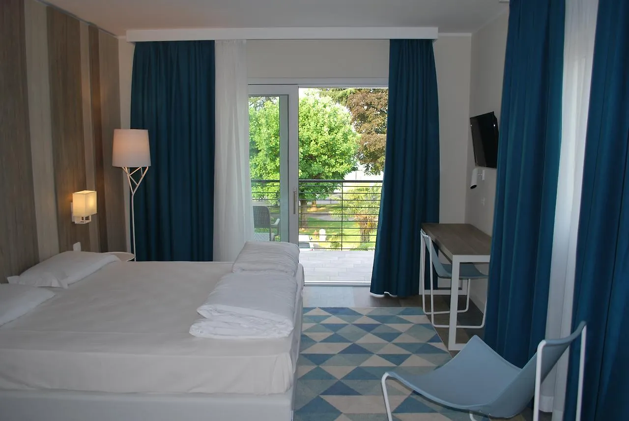 Hotel Europa Garda  3*, Garda (Verona) Italië
