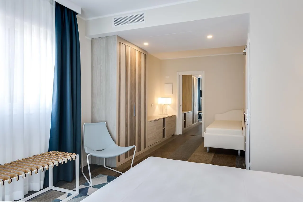 ***  Hotel Europa Garda  Italië