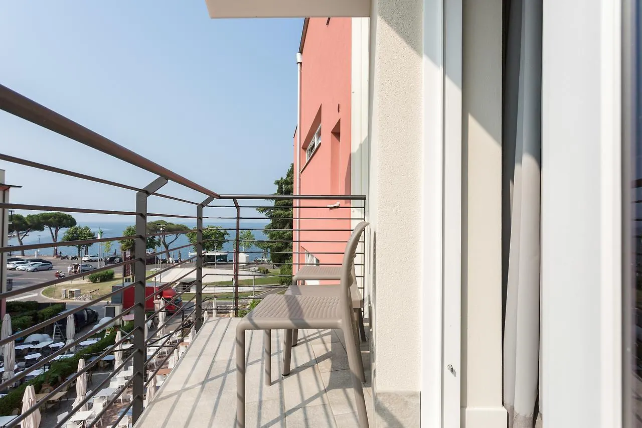 Hotel Europa Garda  3*, Garda (Verona) Italië